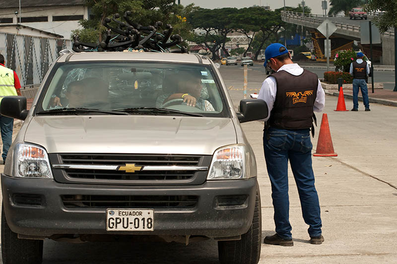 seguridad armada y no armada Ecuador Talahasy